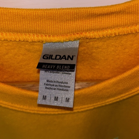 GILDAN EMBROIDERED CREWNECK WITH FLORAL SWOOSH - Picture 3 of 5